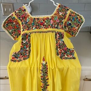 MEXICAN OAXACA 1970s VIVID
YELLOW COTTON MULTI COLORED EMBROIDERY
DRESS SIZE M